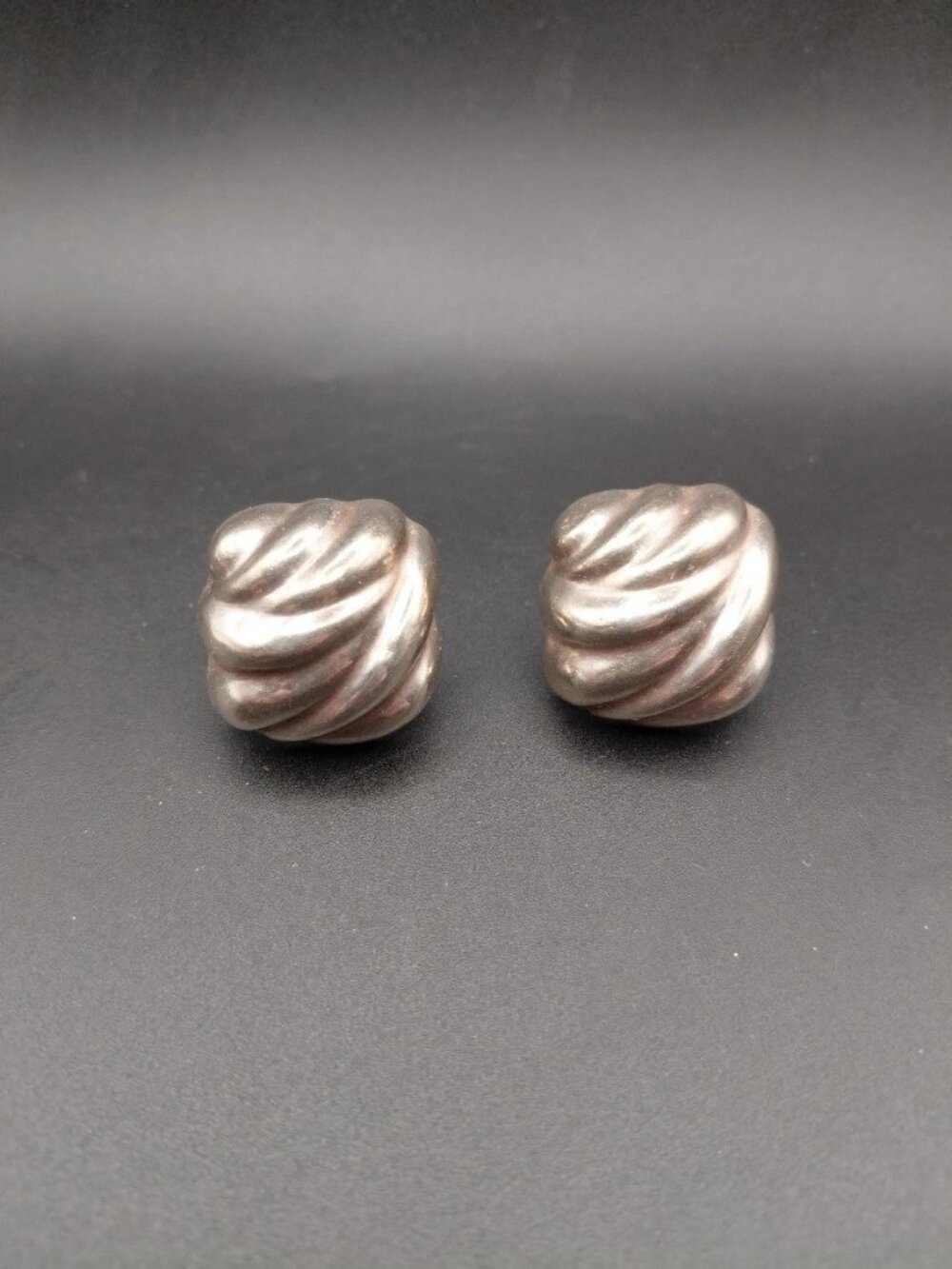925 Tiffany & Co Sterling Silver Ribbed Swirl Dome Clip On Earrings MCM